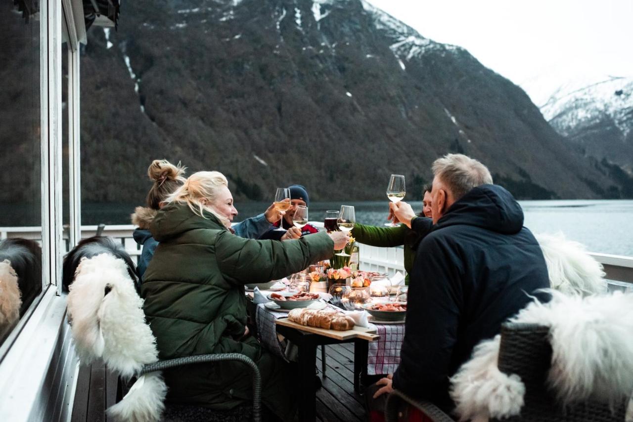 Fjaerland Fjordstove Hotell - Huseby Hotelldrift As Luaran gambar